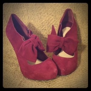Gianni Bini suede wine stiletto